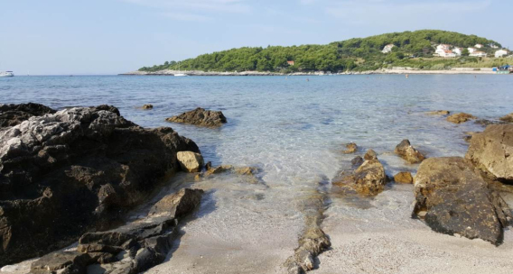 Five Quiet Beaches near Korčula – Perfect for a Relaxing Getaway