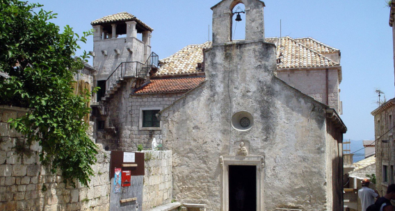 Hidden Bell Towers and Chapels of Korčula – A Walk Through the Island’s History and Authentic Atmosphere